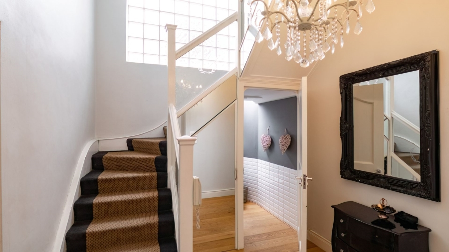 4 Bedroom Property for Sale in Fresnaye Western Cape